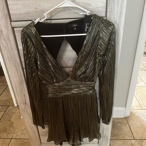 Lulu's Metallic Gold/Geeen Long Sleeve Romper size XS NWT